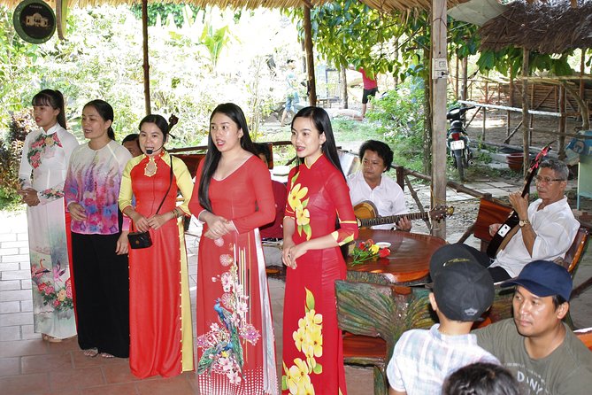 1-Day Mekong Delta Deluxe Tour: My Tho & Ben Tre (Max 10) - Entering Vinh Trang: Temple Architecture Meets a River Intro
