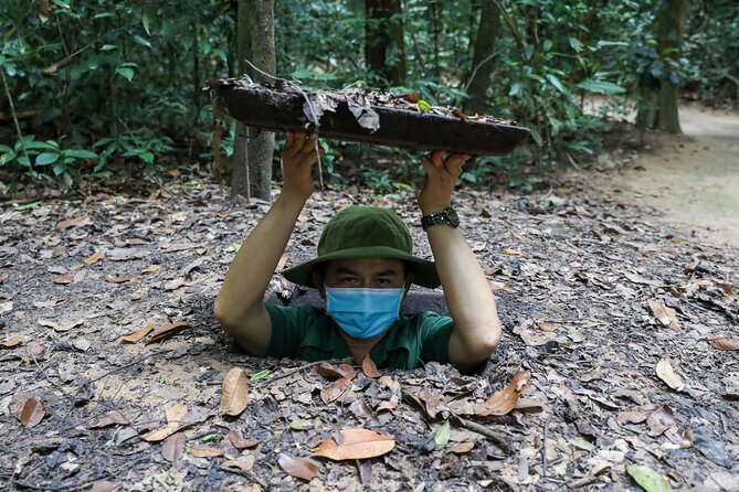 Adventure Cycling & Kayak Mekong-CuChi Tunnels Private Day Tour - The jump to Cu Chi Tunnels: from countryside rhythm to wartime reality