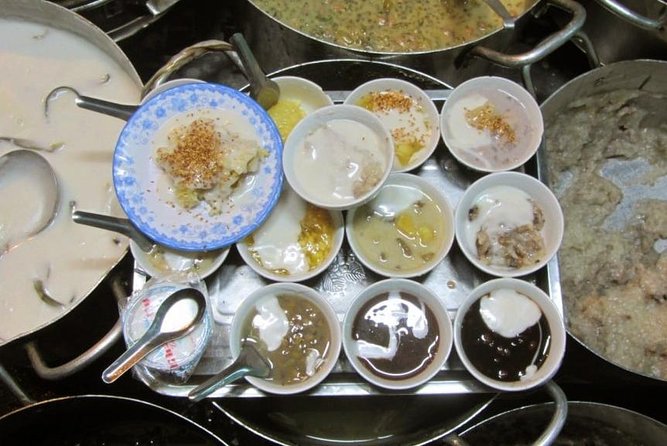 Award-winning Saigon Food Tour with GirlPower Drivers | KissTour - Stop 3 at Hồ Thị Kỷ Flower Market: scents, colors, and side-street stalls