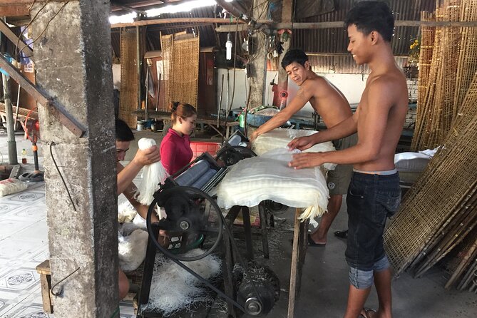 BIG BOSS Private LIMOUSINE To Cu Chi Tunnels and Mekong delta - Local Lunch on the Riverside: Where the Day Feels Like Vietnam