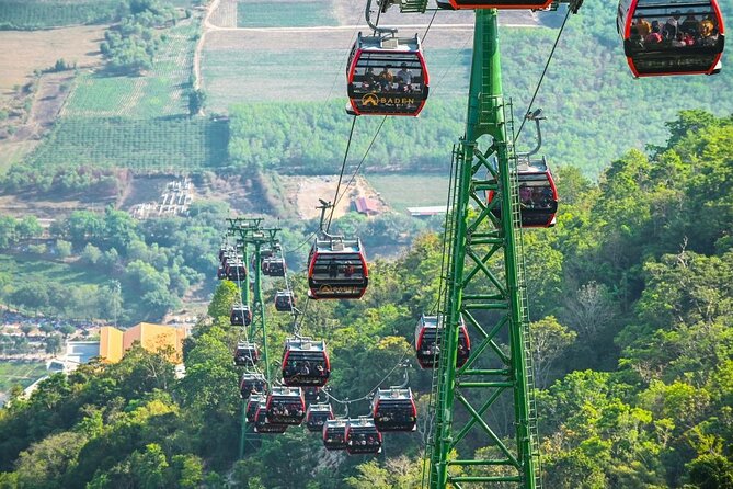 Black Virgin Peak, Cu Chi Tunnels & Cao Dai Temple - Private Tour - Getting out of Ho Chi Minh City: pickup timing and the traffic reality check