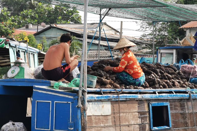 Cai Be Village - One-Day Mekong Delta Adventure - Cai Be: the wooden-boat floating market feeling