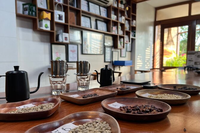 Coffee Workshop in Ho Chi Minh City: Discover the art of coffee - Cupping section: learning flavor with structured comparisons
