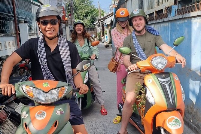 Cooking class & Vibrant Market by Scooter/Tuktuk (Half-Day) - The market stop: fruit, herbs, and street-food style tasting