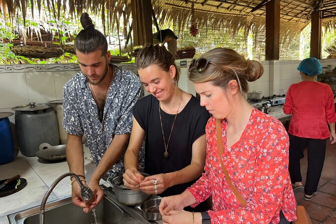 Cooking class & Vibrant Market by Scooter/Tuktuk (Half-Day) - Small group size: why you get more than a show