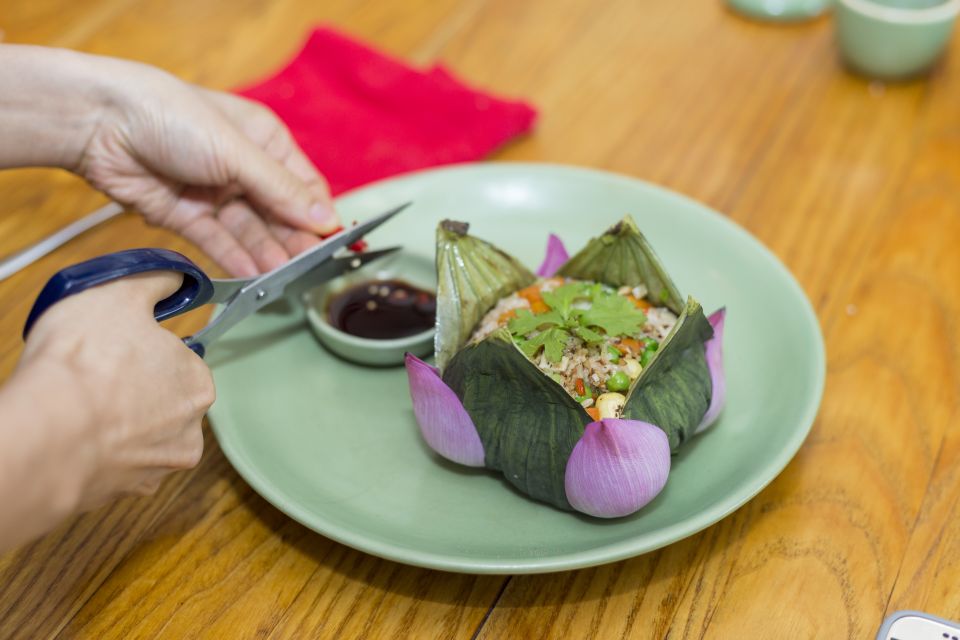 Cooking Class with Ben Thanh Market visit - Why Ben Thanh Market makes this cooking class feel real