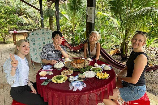 'Cost-Saving' Cu Chi Tunnels & Mekong Delta 1-Day Tour - Rowing Through Coconut Canals and Cruising Toward Ben Tre