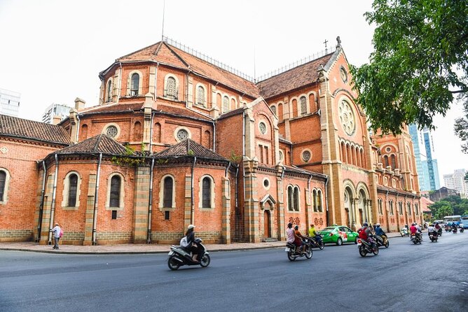 Discover Saigon Main Sights by Walking - Key things to know before you go