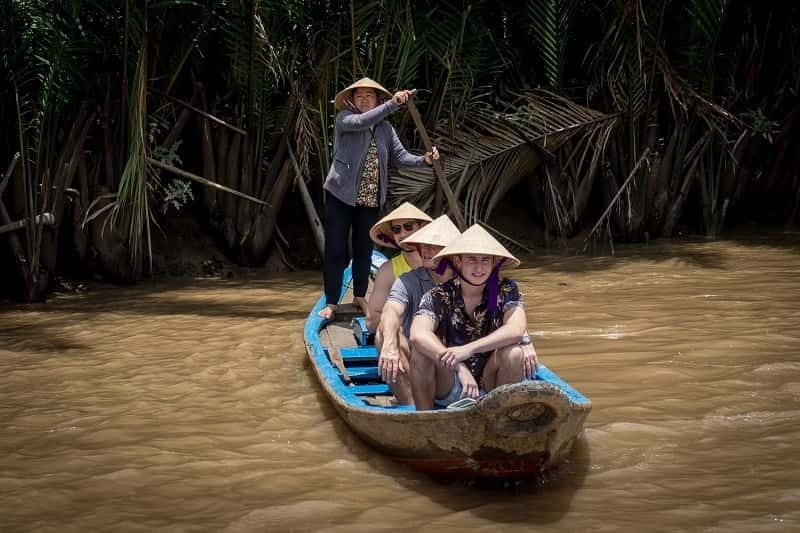Essential Mekong Delta: Highlight Tour from Ho Chi Minh City - My Tho Docks and the Photo Stop: Set-Up for the Water Day