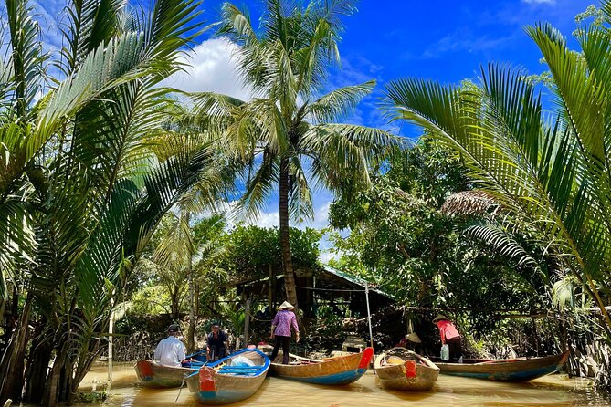 Full-Day Tour in Mekong Delta with Pick Up in Central District 1 - Boat Time on the Tien River: Floating Fish Farms and Rạch Miễu Bridge