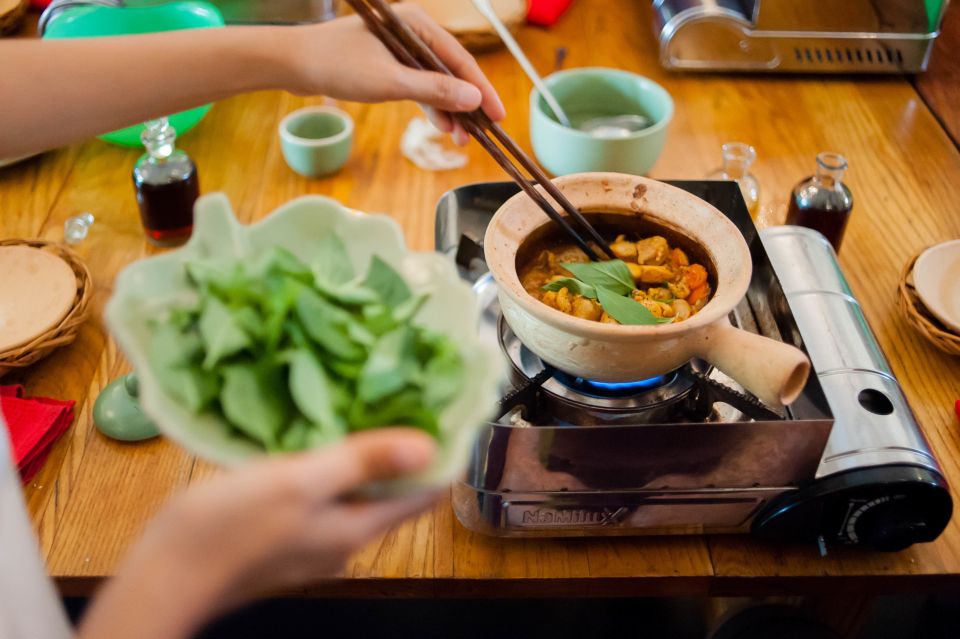 Hands-On Vietnamese Cooking Lesson in Small Group - Vegetarian and allergy adaptations (tell them upfront)