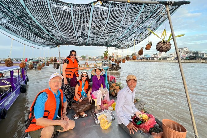 HCM: 2-Day Mekong Delta Floating Market with Cooking & Bike Ride - Can Tho Night Life Time: Check-In at Your 3-Star Base