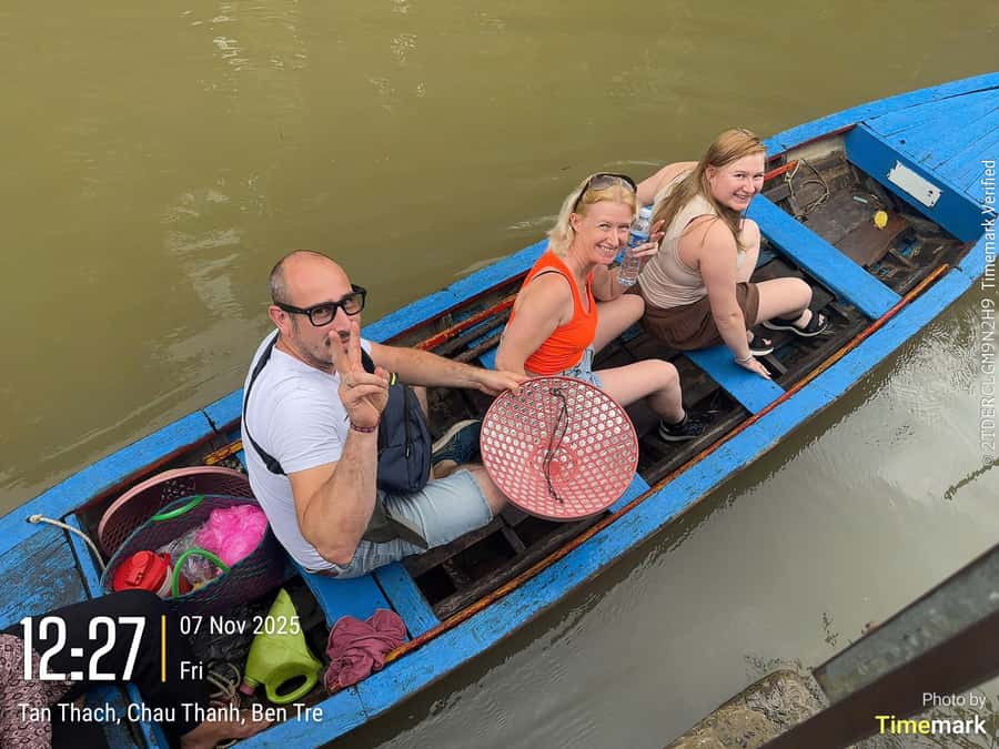 HCM: Authentic Mekong Delta - Boat, TukTuk, Khot Cake Making - From Ho Chi Minh City to Vinh Trang Pagoda: the day starts with a purpose