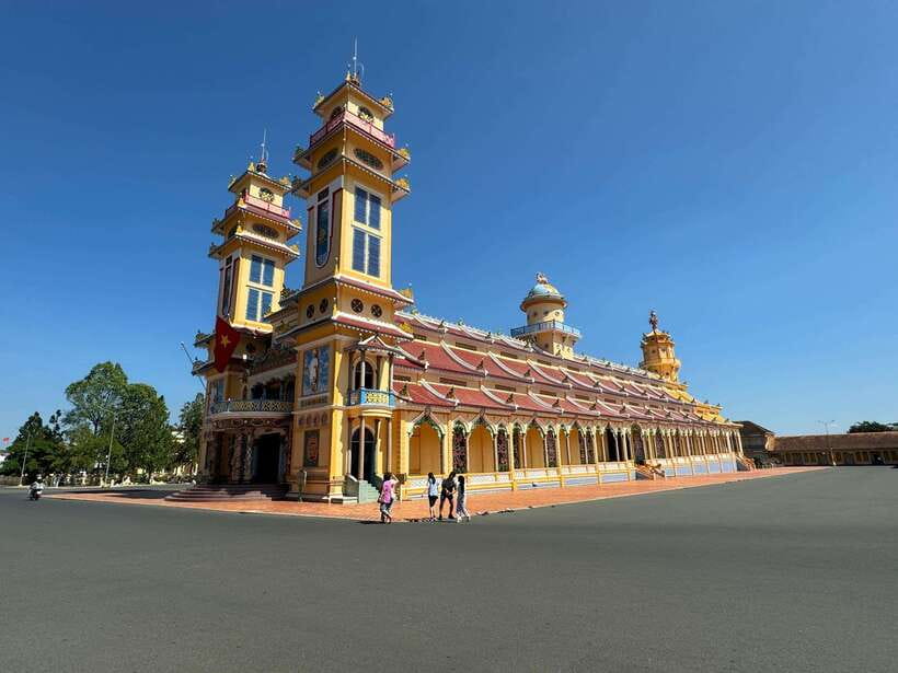 HCM: Cu Chi Tunnels, Cao Dai Temple, Black Virgin Mountain - Ba Den (Black Virgin Mountain) by cable car: views that justify the travel