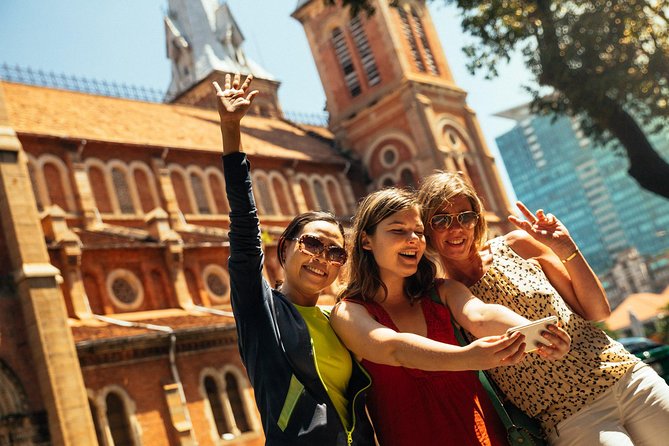 Highlights & Hidden Gems With Locals: Best of Ho Chi Minh City Private Tour - Stop 1: Saigon Opera House for a Downtown Overview