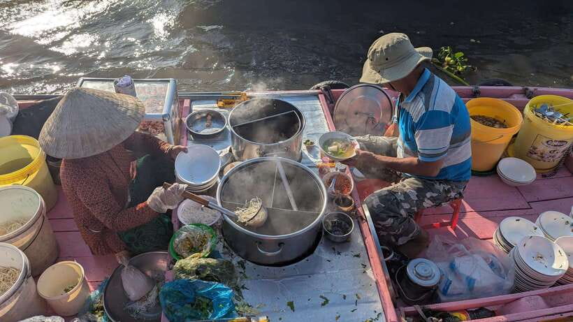 Ho Chi Minh: 1-Day Mekong Delta Tour-Floating Market & Islet - Cai Rang Floating Market: breakfast on the water with Hu Tieu