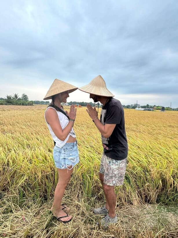 Ho Chi Minh City: 2-Day Bike & Kayak Mekong Delta Tour - Day 2: sunrise cycling, coffee at a local market, and kayaking the waterway maze