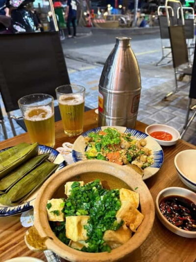 Ho Chi Minh City: Craft Beer and Local Food Tour by Scooter - Scooter safety, real guidance, and why certain hosts get praised