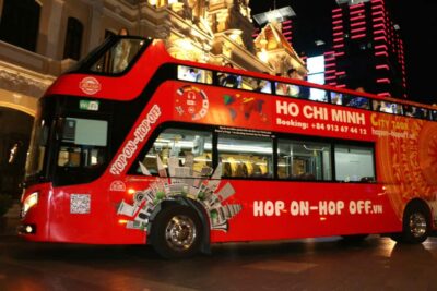 Ho Chi Minh City: Late-Night Open-Top Bus Tour - Meeting near Lê Lợi and Nguyễn Huệ: find the red bus fast