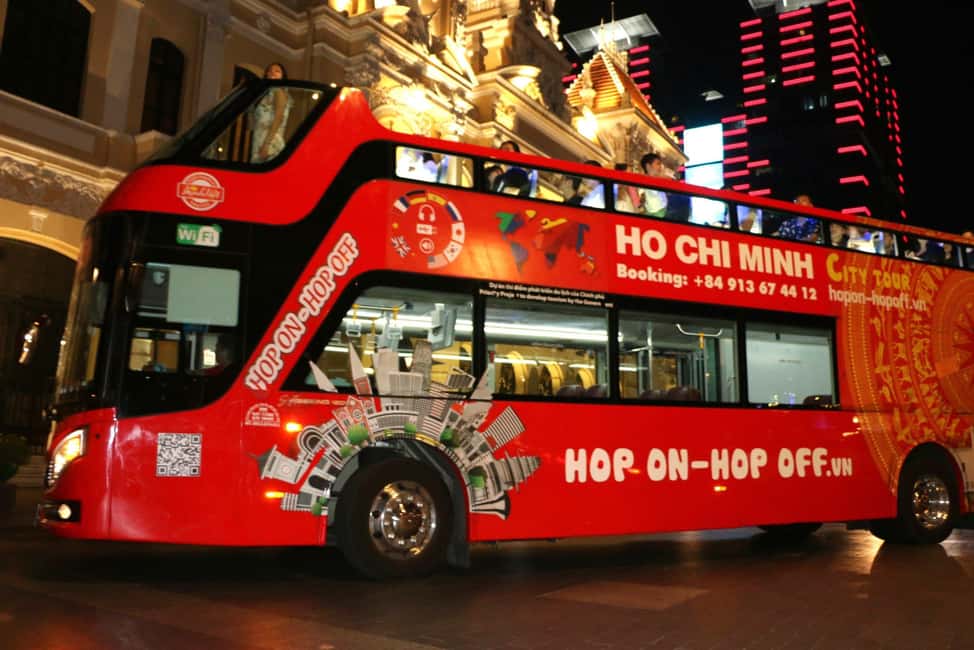 Ho Chi Minh City: Late-Night Open-Top Bus Tour - Meeting near Lê Lợi and Nguyễn Huệ: find the red bus fast