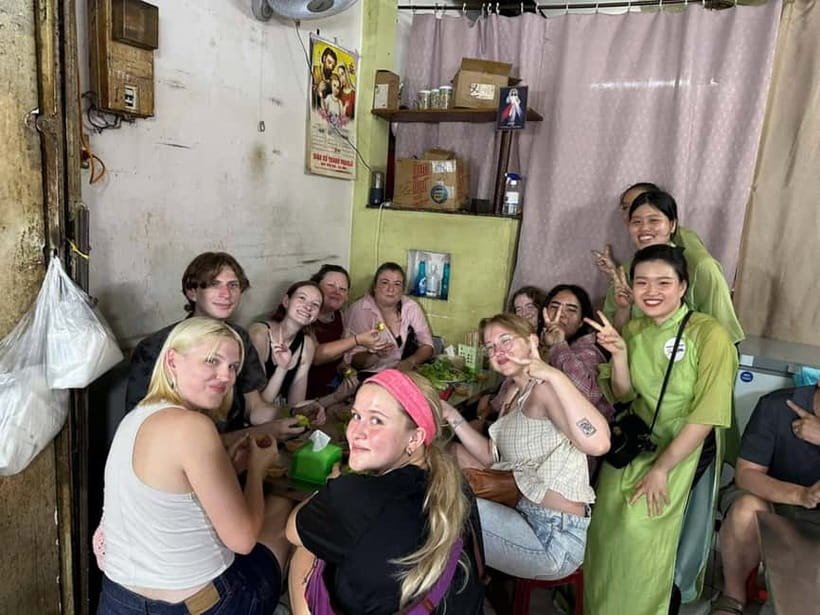 Ho Chi Minh City: Motorbike Street Food Tour - 12 Tastings - Why the Guide Makes This Tour Worth It (Not Just the Food)