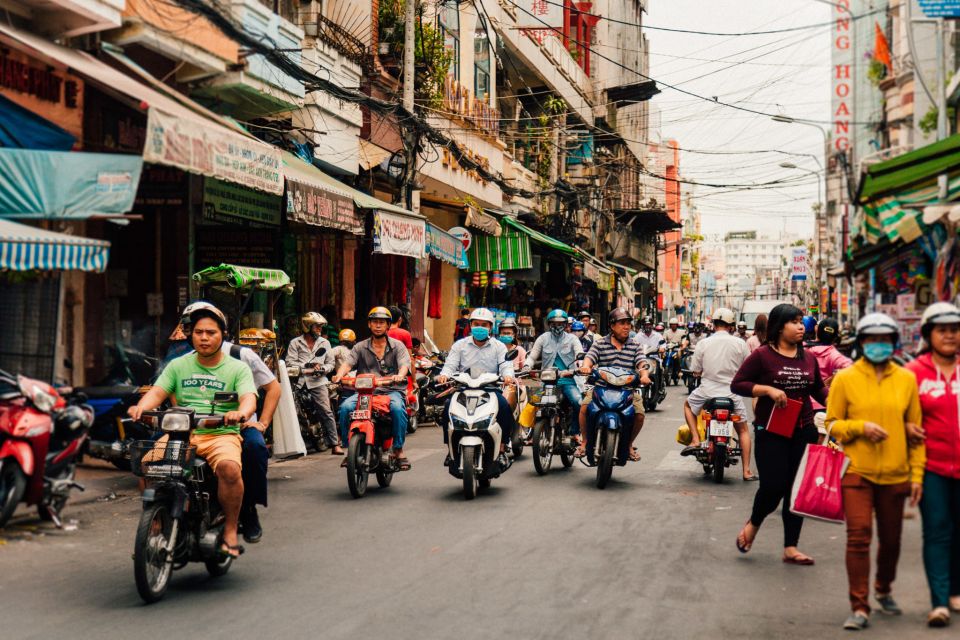 Ho Chi Minh City: Private City Tour Off the Beaten Track - How your English-speaking guide shapes the whole route