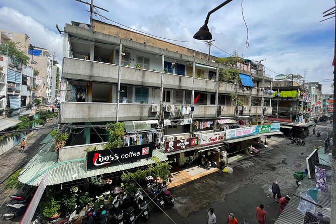 Ho Chi Minh City Sightseeing, midnight, Shopping tours by scooter - “English basics” and the guide style: how to get more out of it