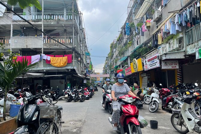 Ho Chi Minh City Sightseeing, midnight, Shopping tours by scooter - Pace, route changes, and group size: what the day feels like
