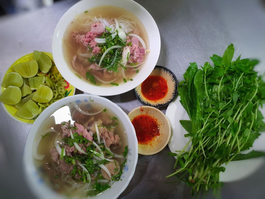 Ho Chi Minh City: Street Food and Sightseeing by Motorbike - What you’ll eat: classic dishes plus the drinks that make it stick