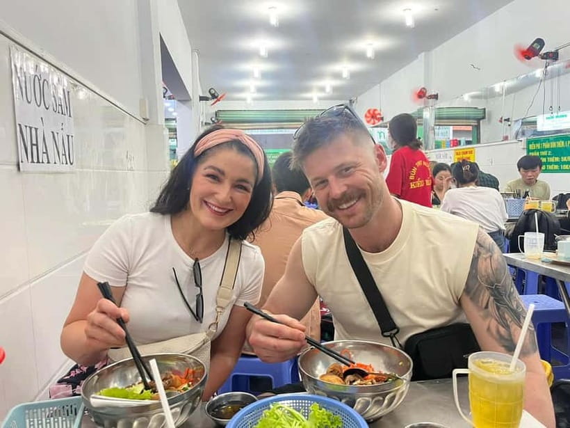 Ho Chi Minh: Street Food & Sightseeing Tour with Local Guide - Food Included vs. Food You Might Pay For: The One Detail to Confirm