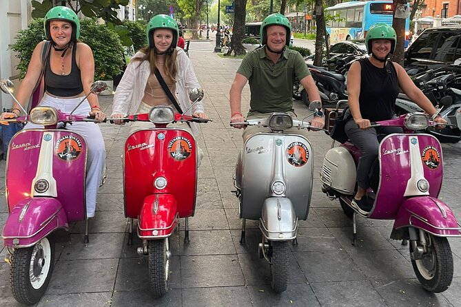 Ho Chi Minh Vespa City Tour 4,5 hours - Independence Palace: outside photos, real history focus, then onward