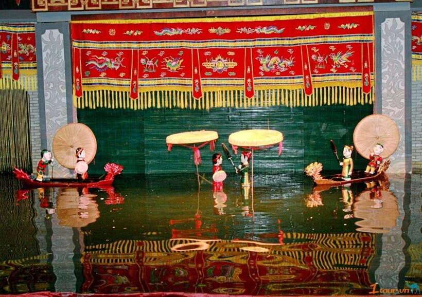 Ho Chi Minh: Vietnamese Water Puppet Show Ticket - Inside the theater at showtime: what your 45 minutes feels like