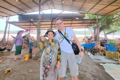Incredible Mekong Delta Tour 3-day from Ho Chi Minh City - Day 1 from Ho Chi Minh City to My Tho: pagodas, then river-town rhythm