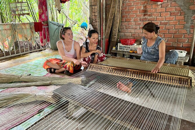 Mekong Delta tour: Ben Tre 1 day by DGT - Lunch by the Riverside: Local Food, Beer, and What to Watch