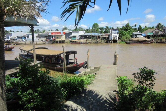 Mekong Delta Trip To Cai Be - Tan Phong Island With Lunch - Boat ride to Tan Phong Island: the calm stretch before cooking