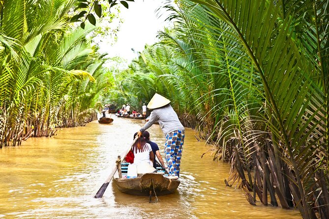 Mekong Delta VIP Tour - Transportation by Limousine - My Tho: motorboat then sampan for up-close river life