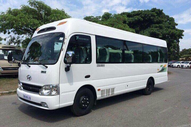 Private Arrival Transfer: Tan Son Nhat Airport to Ho Chi Minh City Hotels - Car Comfort and the Reality of Ho Chi Minh Traffic