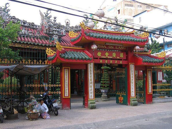 Private Local Food 4-hour Scooter Tour in Ho Chi Minh City - Quick hits before you book