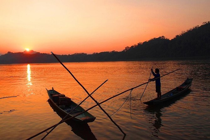 PRIVATE Luxury Sunset Mekong Afternoon trip from HCM city - Back on the Boat and Toward Ben Luc Village
