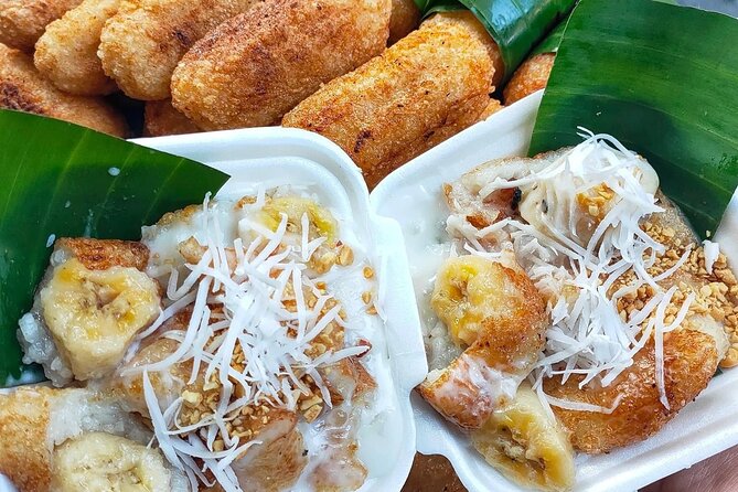Private Street Food Tour by Motorbike in Ho Chi Minh City - Stop 5: Chợ Lớn (Quận 5) and the sizzling world of bánh xèo