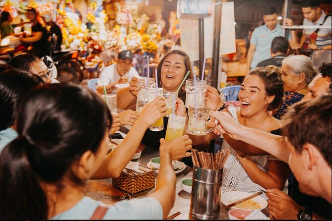 Saigon After Dark With Seafood, Beer & Live Music Bar - Nguyen Thien Thuật apartment buildings: when Saigon has layers