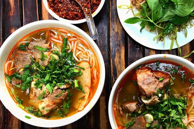 Saigon After Dark With Seafood, Beer & Live Music Bar - District 4 food street: beer, dessert, and a real wander