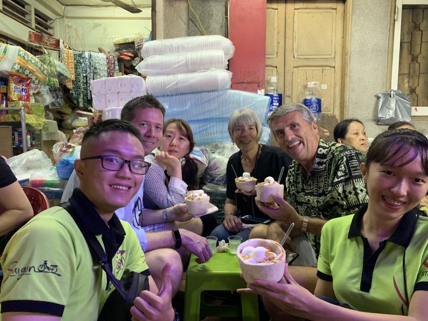 Saigon: City Unseen Highlights 2h Tour | Opt: Ao Dai Riders - A 2-hour route that gets you oriented fast
