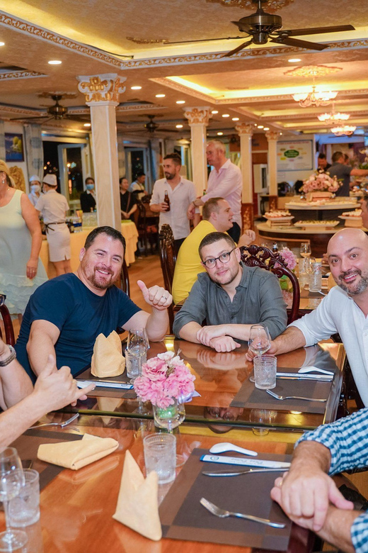 Saigon Dinner On Cruise Tour With Private Table - Key Things You’ll Notice on This Saigon Dinner Cruise