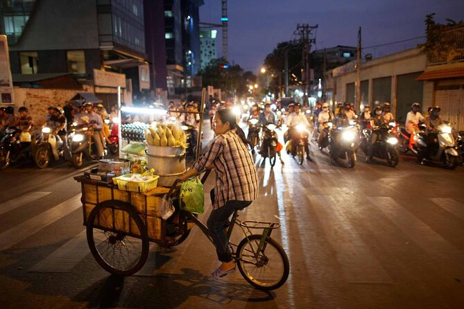 Saigon Sight & Food Tour By Night (Private Tour) - Chợ Lớn (Saigon Chinatown) in District 5: Big-Market Energy