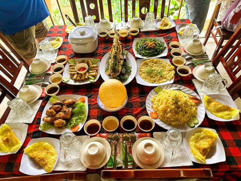 Small Group Full-Day Cu Chi Tunnels and Mekong Trip - Entering Cu Chi: Traps, Kitchens, and Hospital Rooms
