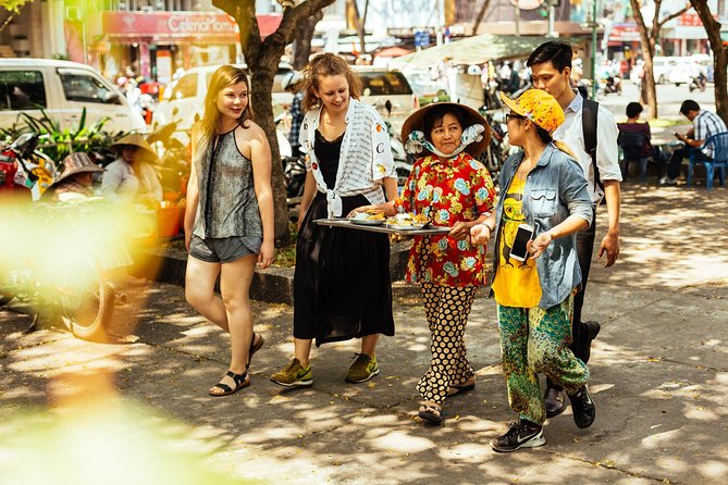 The 10 Tastings of Ho Chi Minh City With Locals: Private Street Food Tour - Mariamman Hindu Temple: a pause that adds meaning
